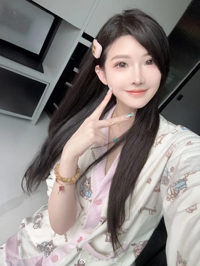 露兒大魔王写真合集下载&amp;汇总[16套-2.3G]